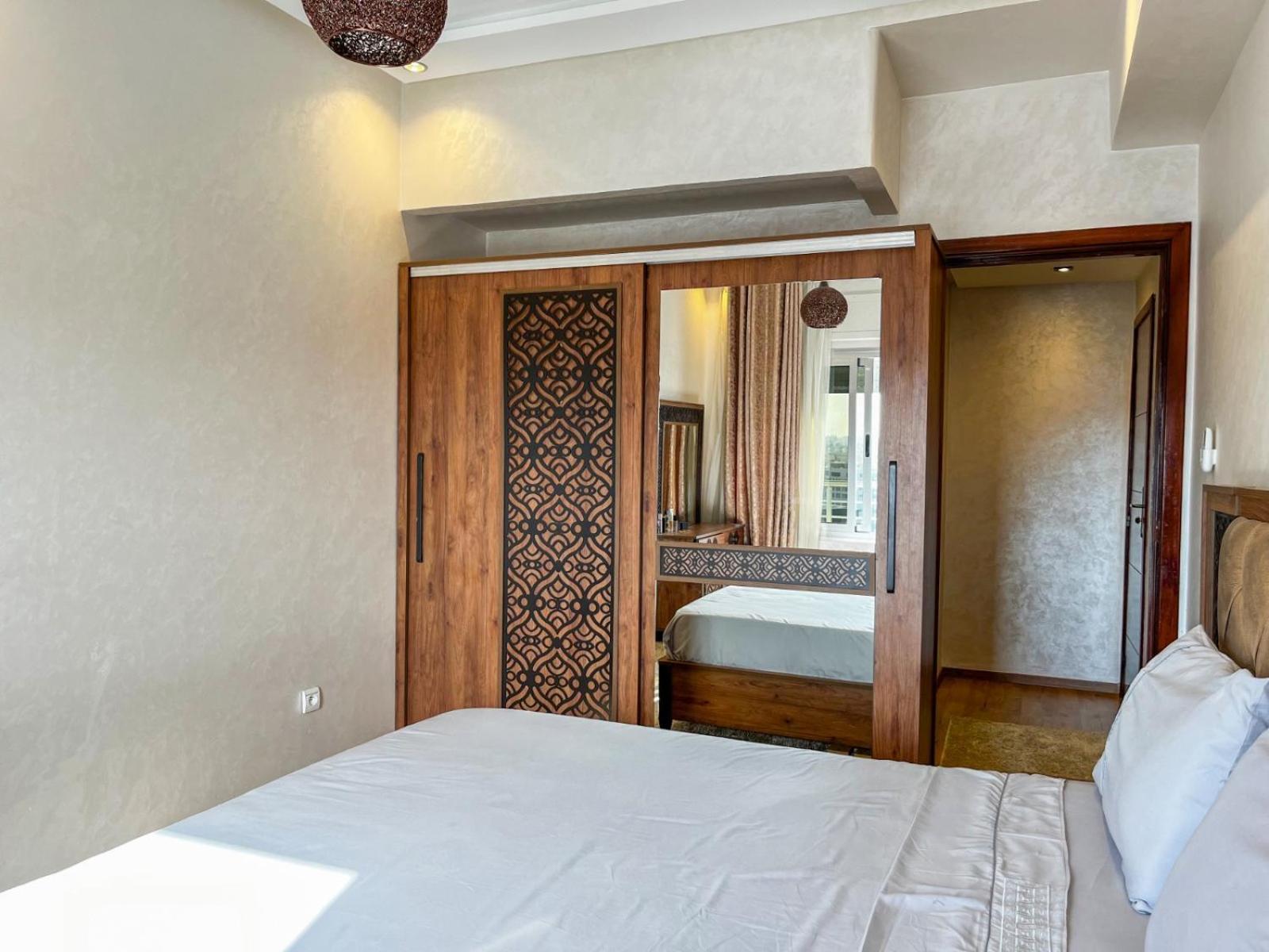 2 Bedroom View Appartement *